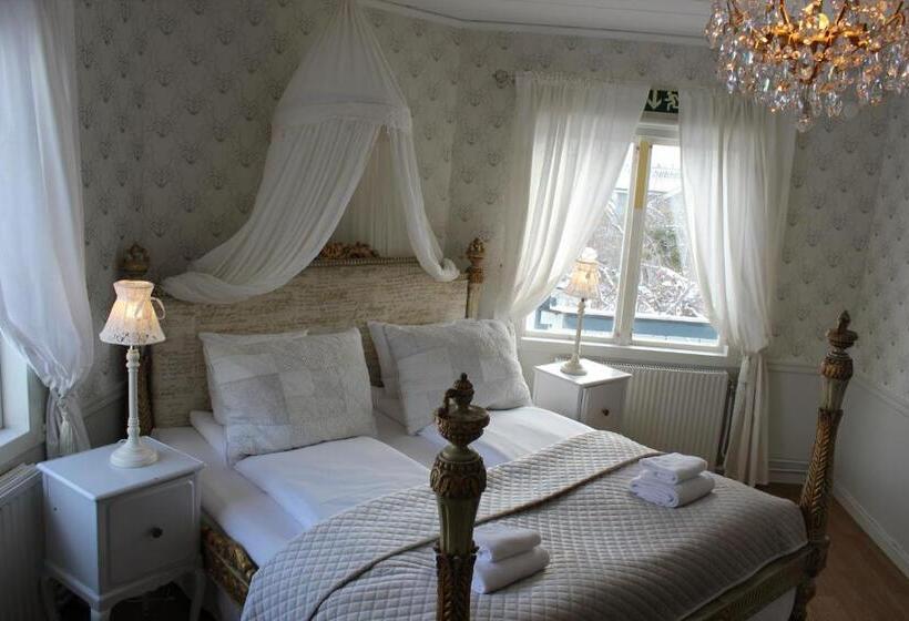 簡易ホテル Pensionat Granparken