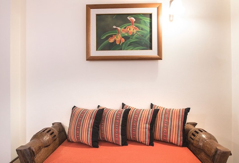 Отель Baan Thapae Boutique Resort And Thai & Relax Massage