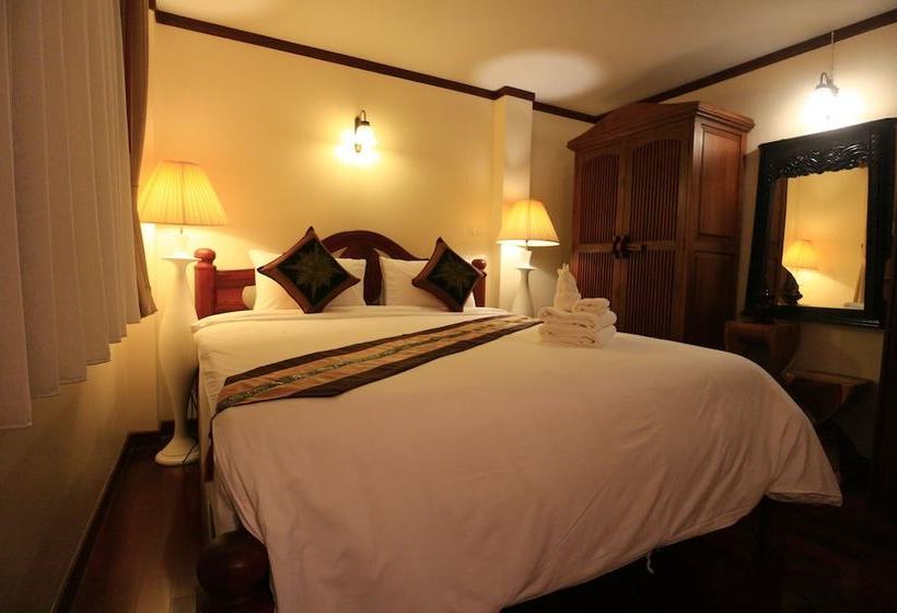 Отель Baan Thapae Boutique Resort And Thai & Relax Massage