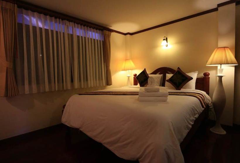 Отель Baan Thapae Boutique Resort And Thai & Relax Massage