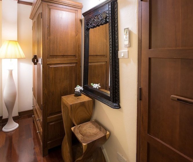 Отель Baan Thapae Boutique Resort And Thai & Relax Massage