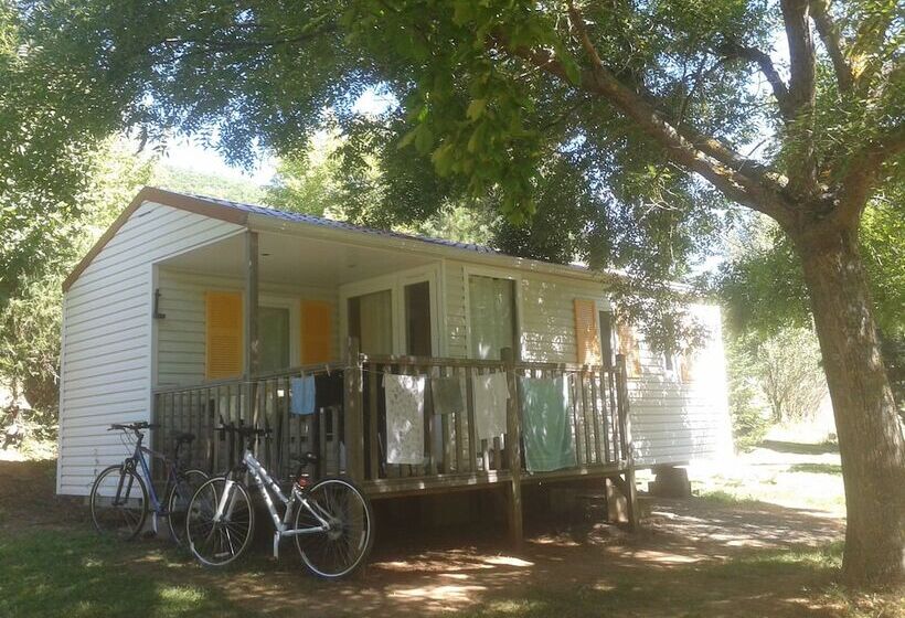 فندق Camping Le Roc Qui Parle