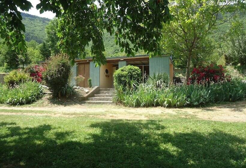 فندق Camping Le Roc Qui Parle