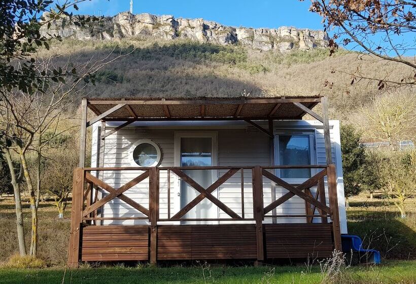 בית מלון כפרי Camping Le Roc Qui Parle