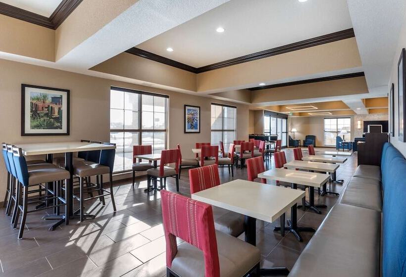 酒店 Comfort Inn & Suites Cedar Rapids Cid Eastern Iowa Airport