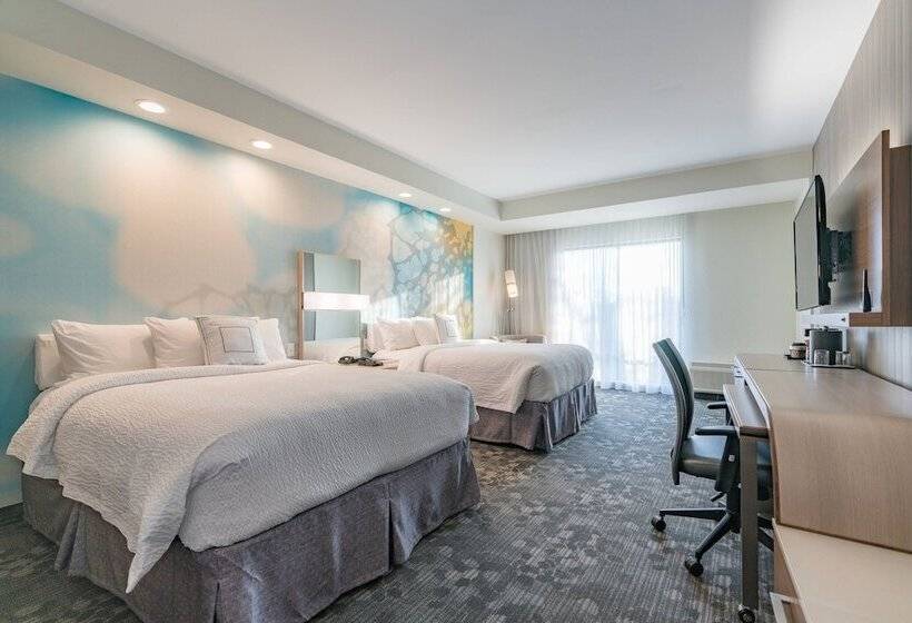 هتل Courtyard By Marriott West Springfield