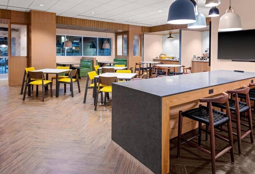 Отель Fairfield Inn & Suites By Marriott Memphis Collierville