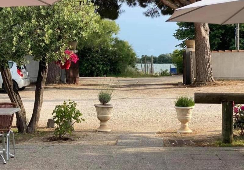 בית מלון כפרי Hôtel Restaurant La Plage