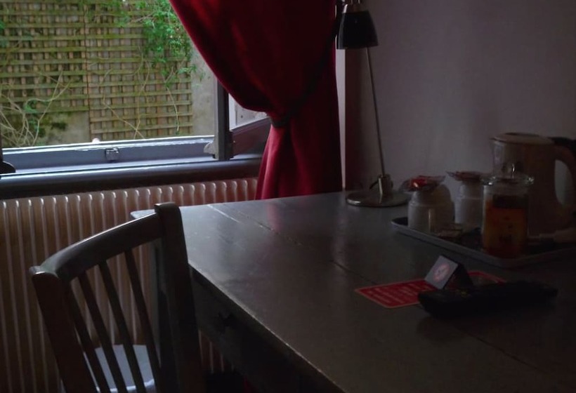 Отель Hôtel Restaurant Saint Melaine