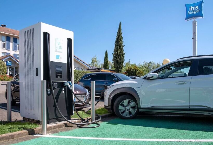 בית מלון כפרי Ibis Budget Macon Sud