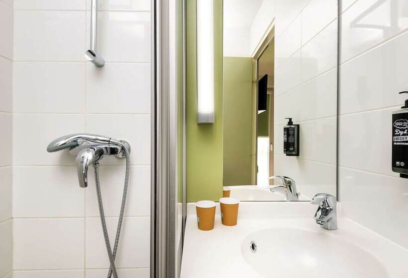 בית מלון כפרי Ibis Budget Macon Sud