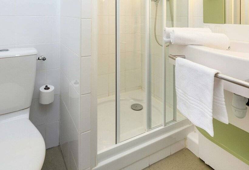 בית מלון כפרי Ibis Budget Macon Sud