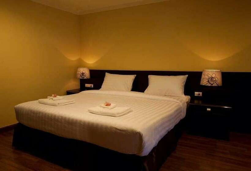 هتل J & Y Lodge