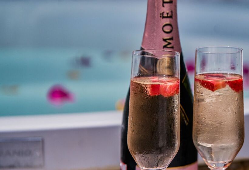 Отель Kassandra Boutique