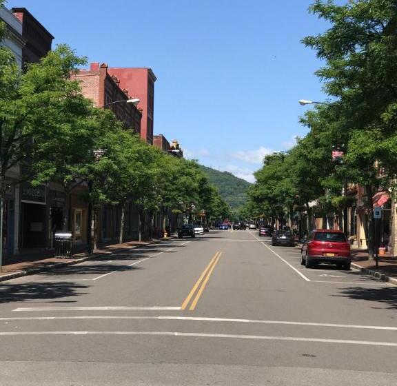 ホテル Lodging At The Gaffer Inn