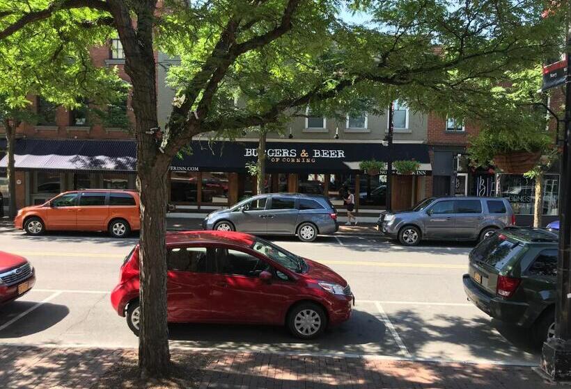 ホテル Lodging At The Gaffer Inn