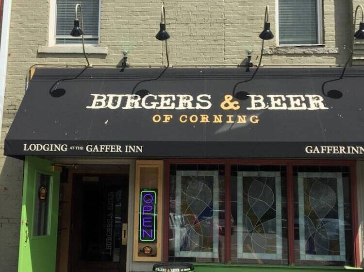 ホテル Lodging At The Gaffer Inn