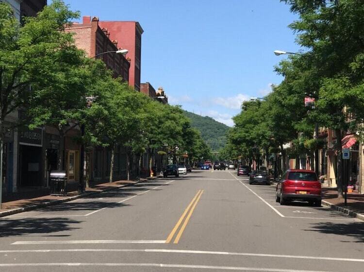 ホテル Lodging At The Gaffer Inn