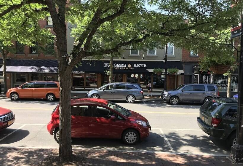 ホテル Lodging At The Gaffer Inn