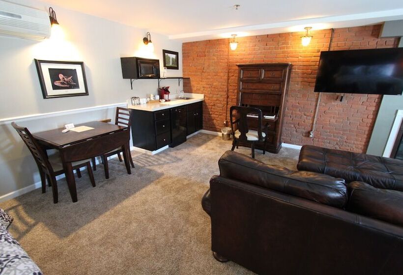 ホテル Lodging At The Gaffer Inn