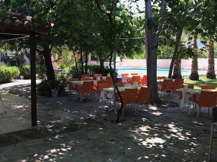 هتل Meryem Ana Apart