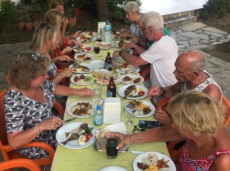 هتل Meryem Ana Apart