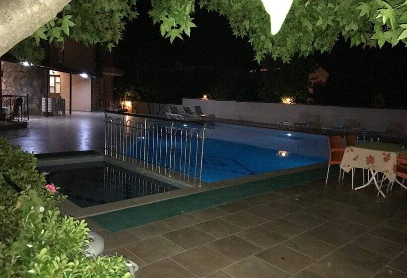 هتل Meryem Ana Apart