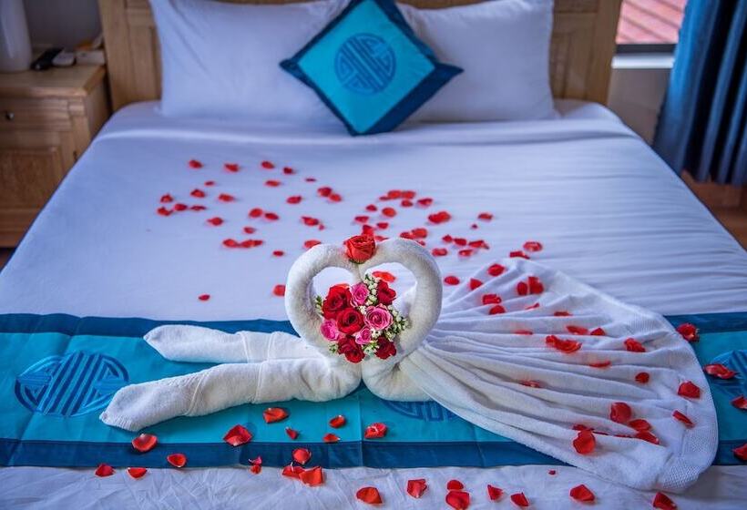 هتل Minh An Riverside Villa