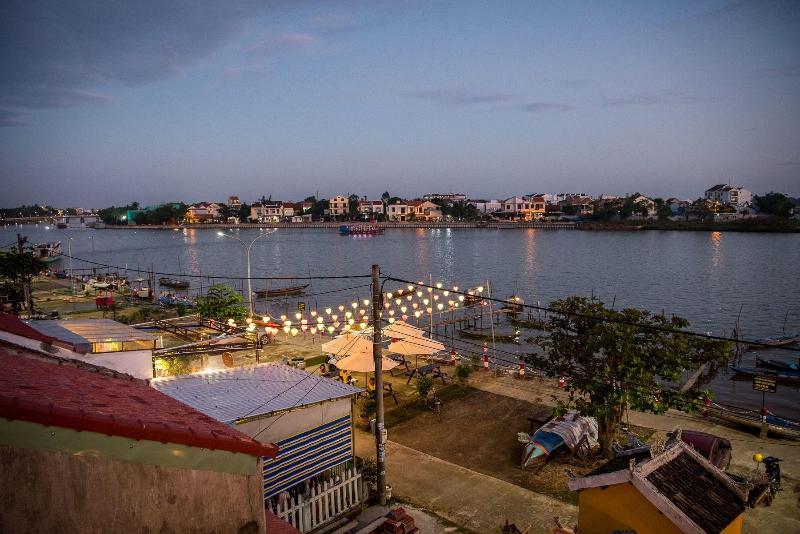 هتل Minh An Riverside Villa