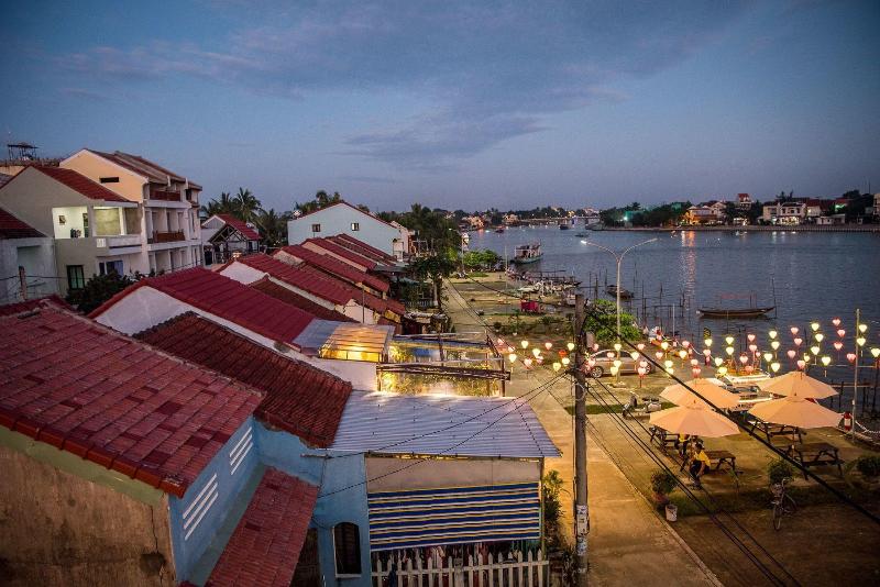 هتل Minh An Riverside Villa