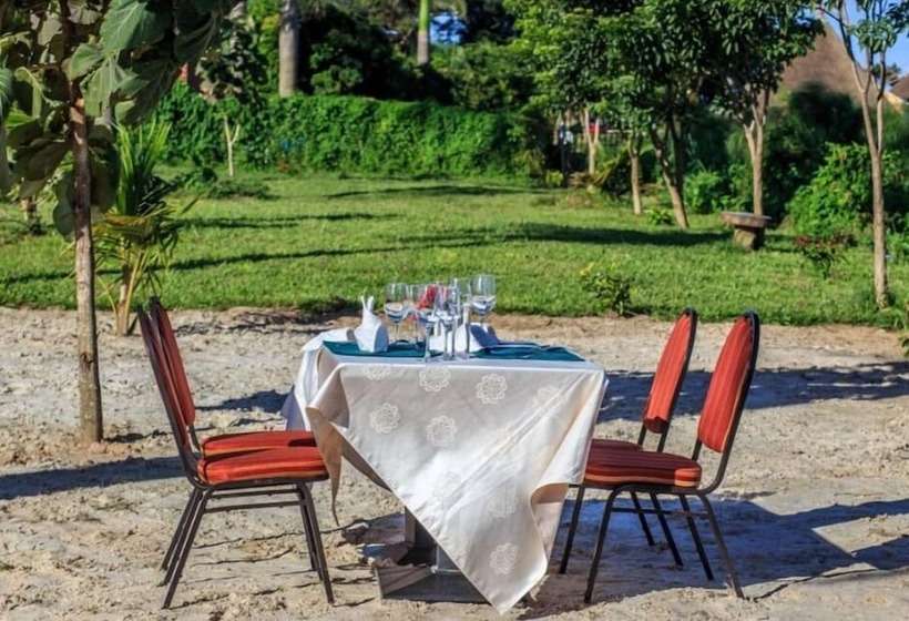 هتل Nature S Green Beach Resort