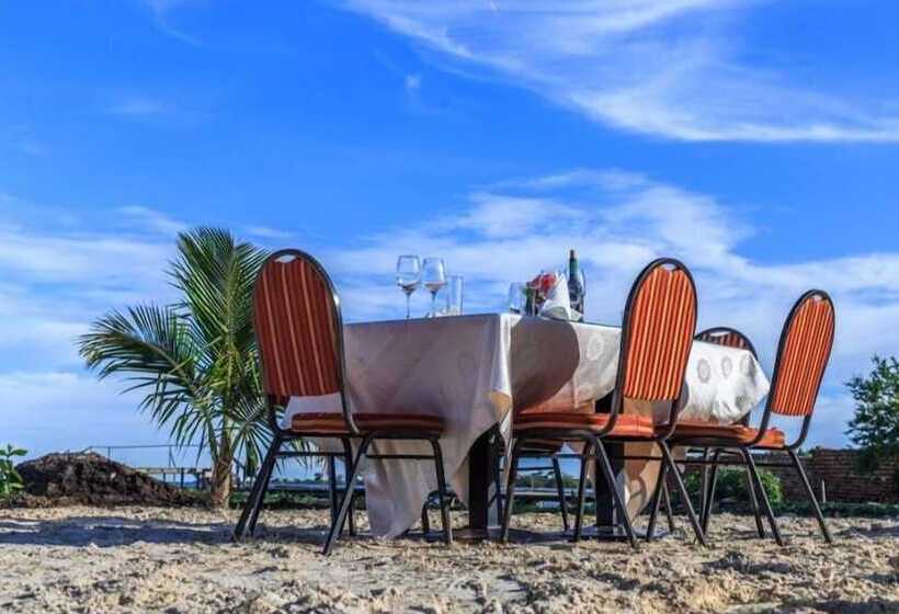 هتل Nature S Green Beach Resort