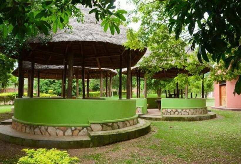 هتل Nature S Green Beach Resort