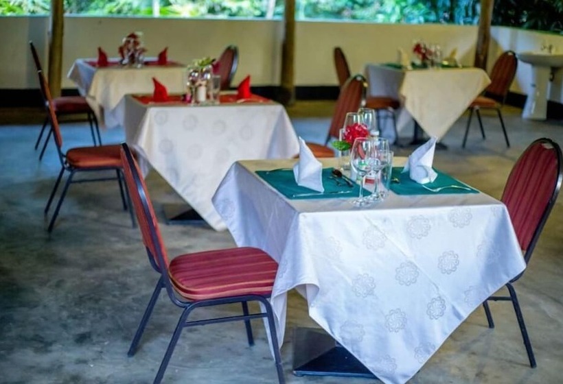 هتل Nature S Green Beach Resort