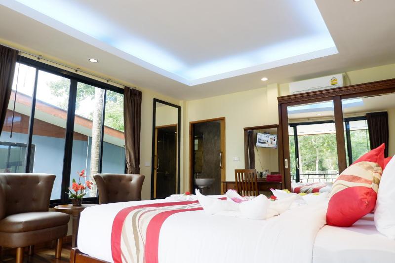 Отель Phi Phi Bonita Resort