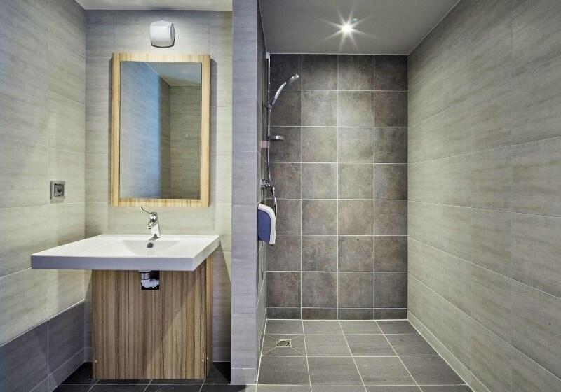 호텔 Premiere Classe Clermont Ferrand Centre