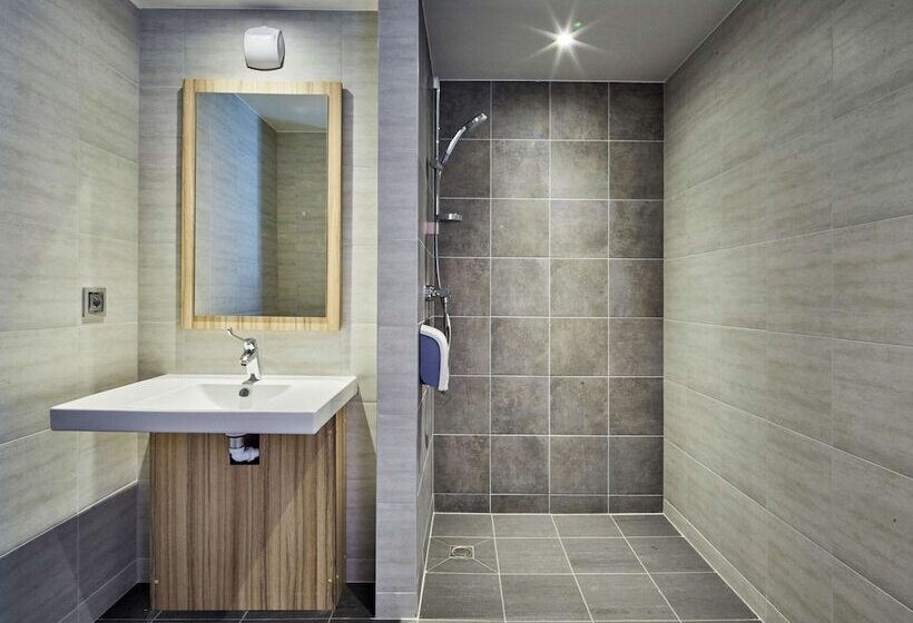 호텔 Premiere Classe Clermont Ferrand Centre