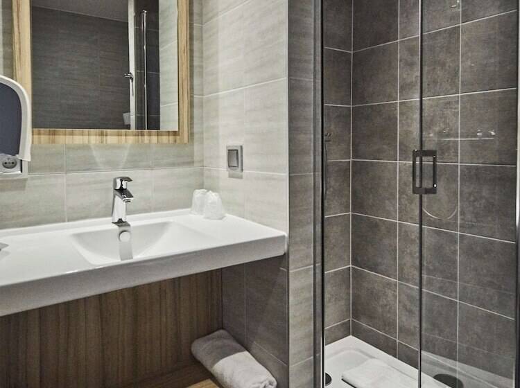 호텔 Premiere Classe Clermont Ferrand Centre