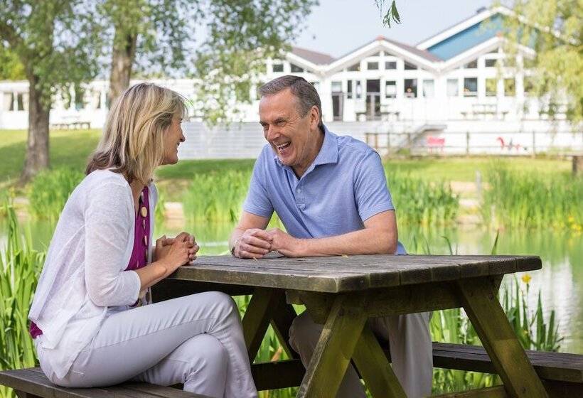 בית מלון כפרי The Lakes Rookley