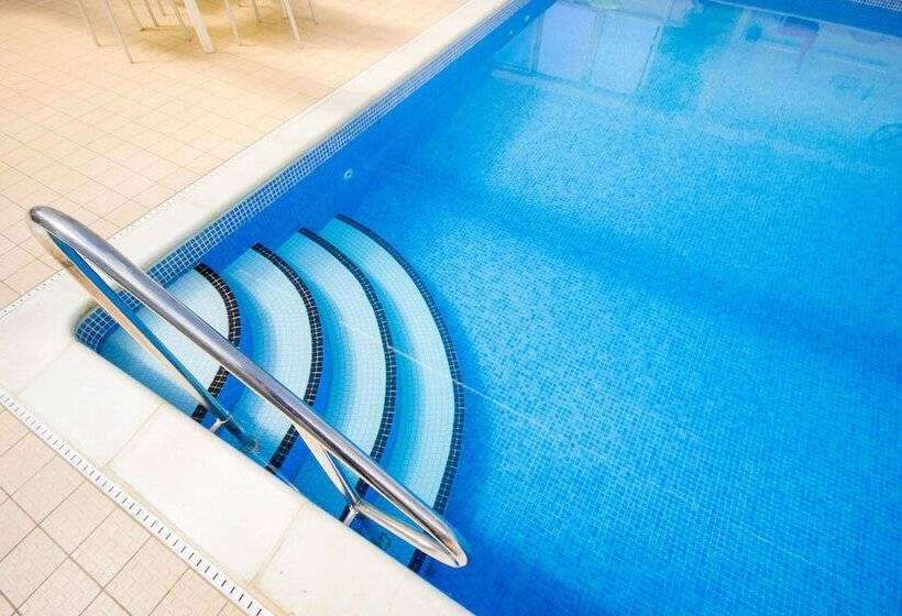 בית מלון כפרי The Lakes Rookley