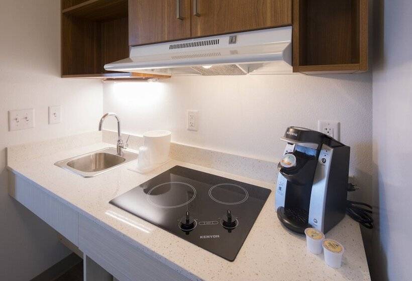 Отель Uptown Suites Extended Stay Denver Co  Westminster