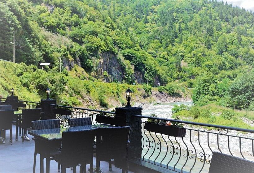 فندق Yamanturk Ogretmenevi