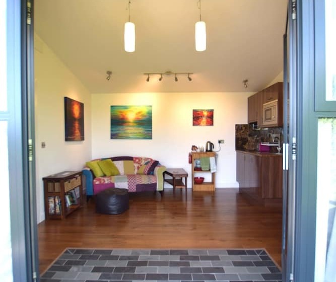 Middle Thorne, Great Field Lodges