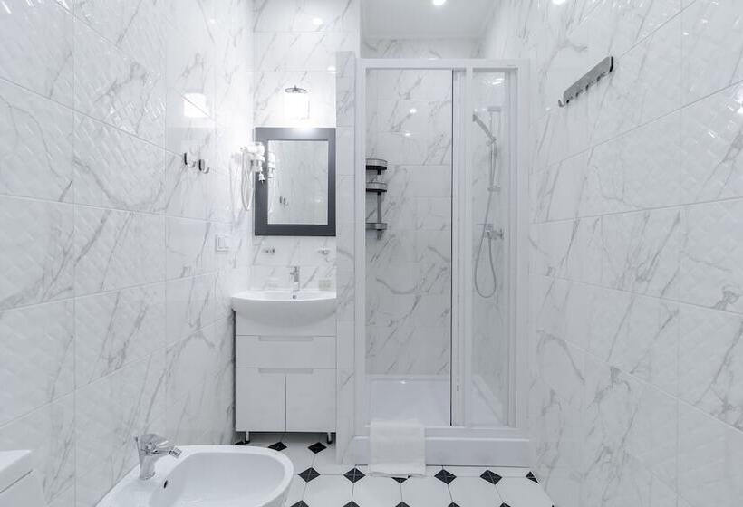 Opera Passage Hotel & Apartments