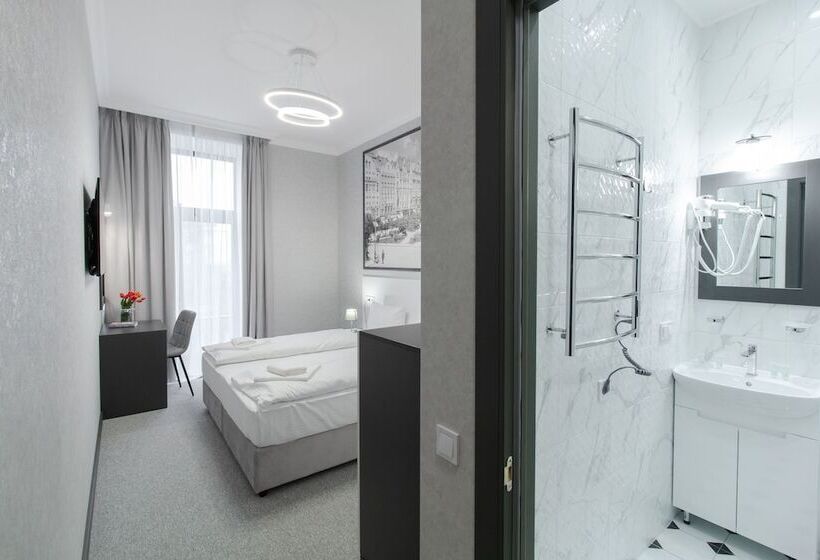 Opera Passage Hotel & Apartments