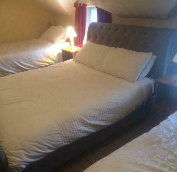 פנסיון Castle Inn