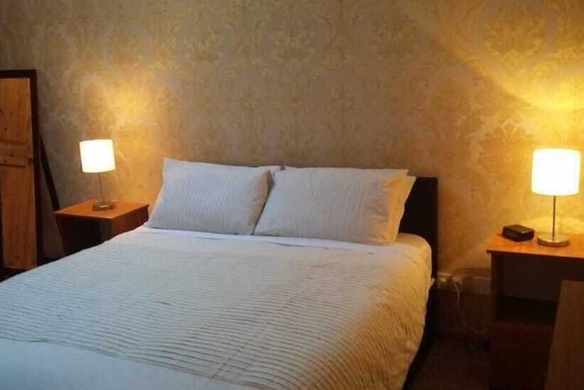 פנסיון Castle Inn