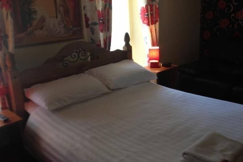 פנסיון Castle Inn