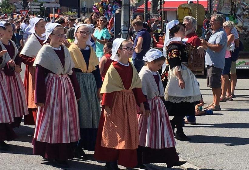 ペンション Stang Roz House