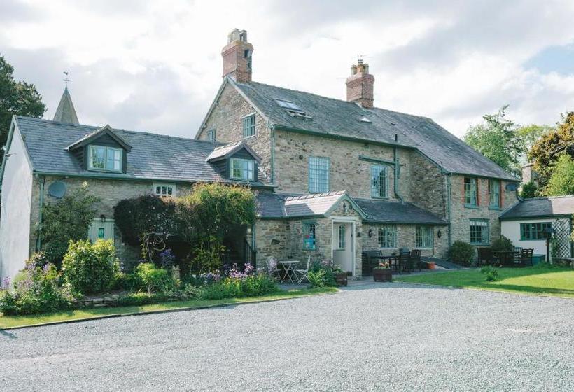 ペンション The Coach House